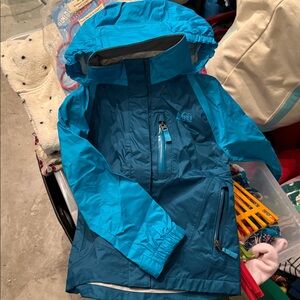 REI Teal and Aqua Hooded Rain Jacket xxs 4-5